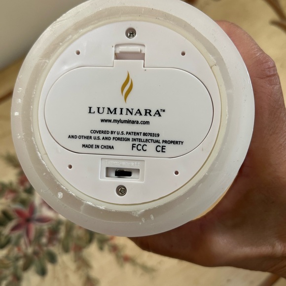 Luminara Red Snowflake Candle - Picture 6 of 7